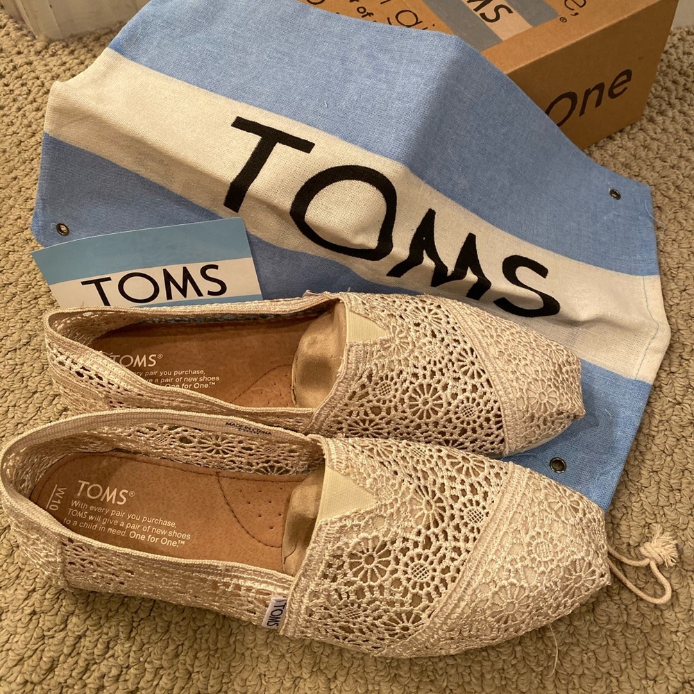 TOMS Classic Crochet